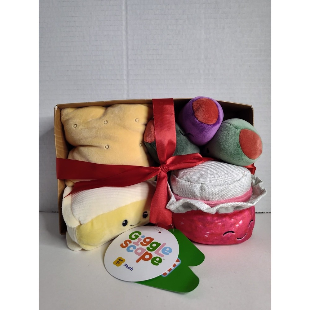 NIB Gigglescape Charcuterie Plush Set‎ Cheese Salami Grapes Bread Target